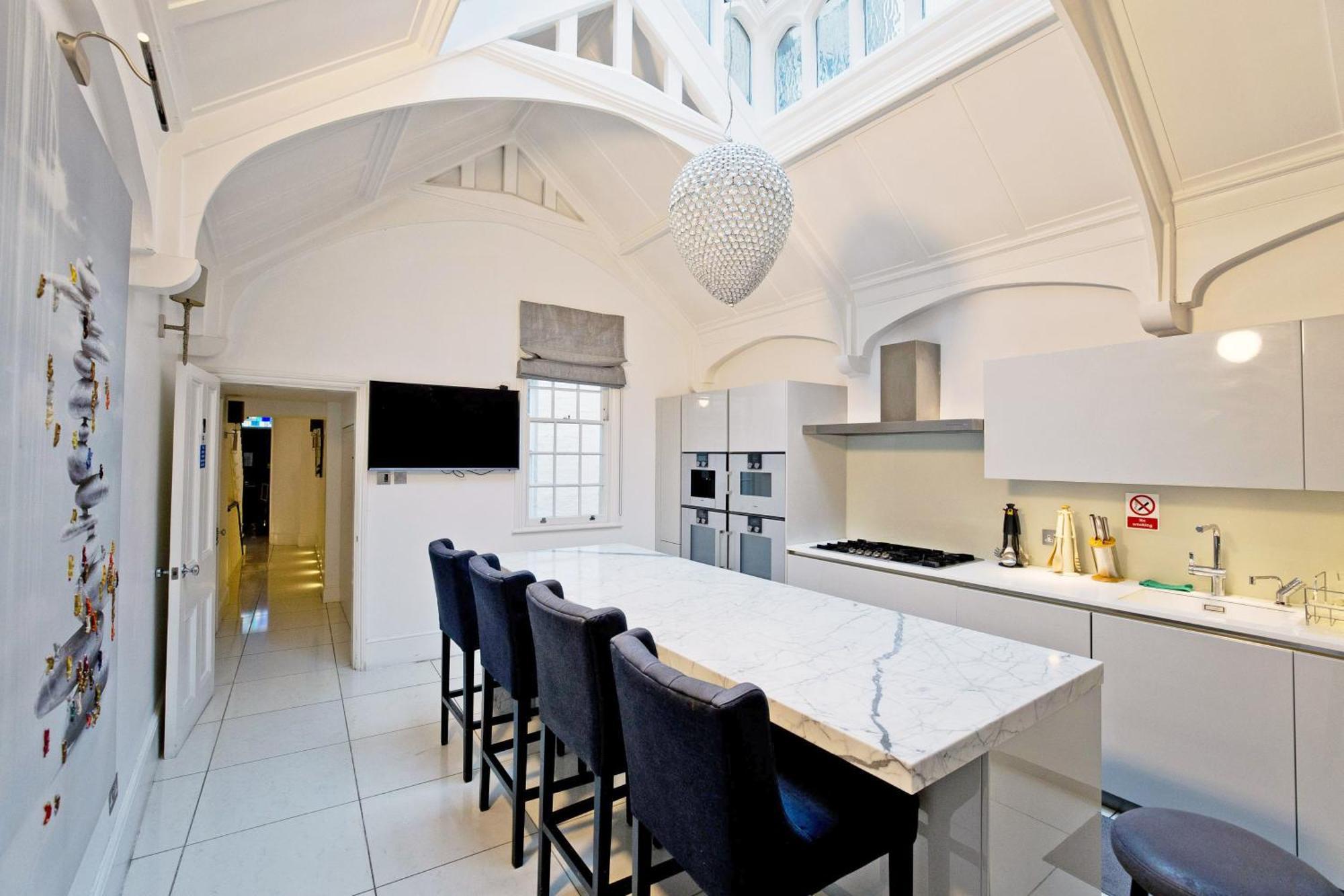 Imperial Victoria Square Appartement *